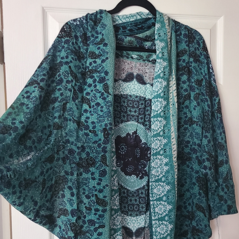 American Eagle cocoon kimono
